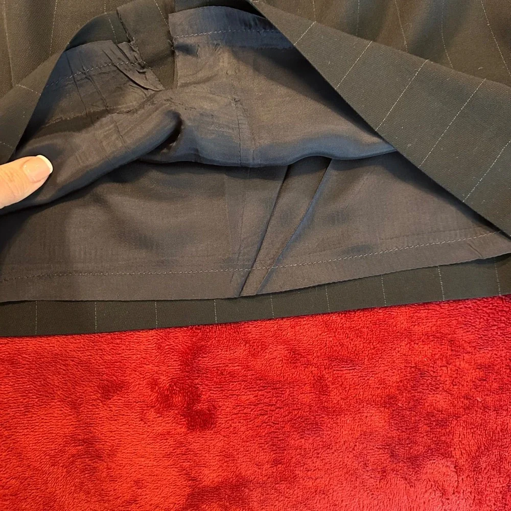 Ann‎ Taylor Wool Blend Pinstripe Pencil Skirt Charcoal Grey Size 8 Professional